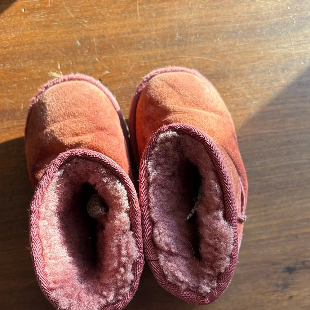 UGG Rust Shearling Boots - Picture 3 of 4
